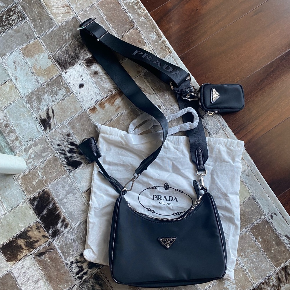 Prada crossbody bag black like new